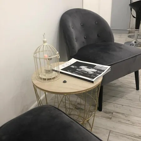 Pizzofalcone43 3* Napels