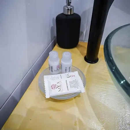 Pizzofalcone43 Napels